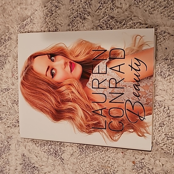 COPY - Lauren Conrad Style & Beauty hardcover books fashion coffee table - Picture 3 of 8
